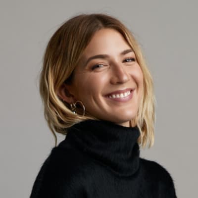 Portrait of Sara DeCou